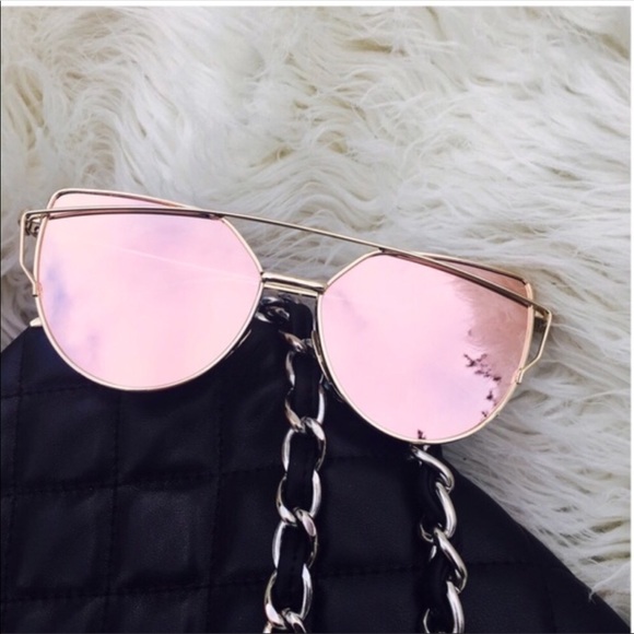 SUN & SKI ROSE GOLD MIRRORED SUNGLASSES. UV SAFE - Picture 8 of 8
